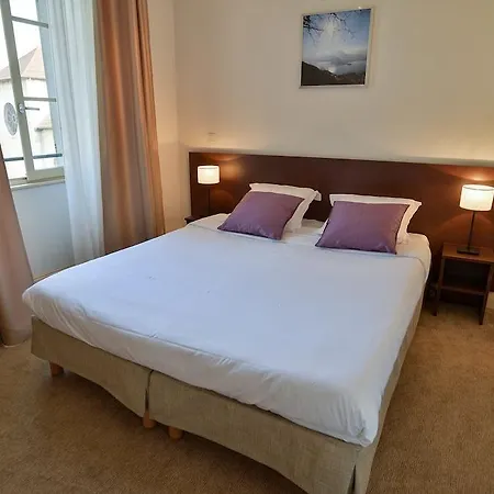 מלון דירות Privilodges Le Royal 3*