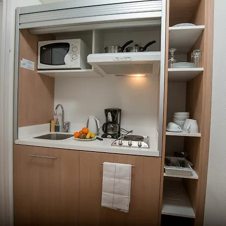 מלון דירות Privilodges Le Royal 3*